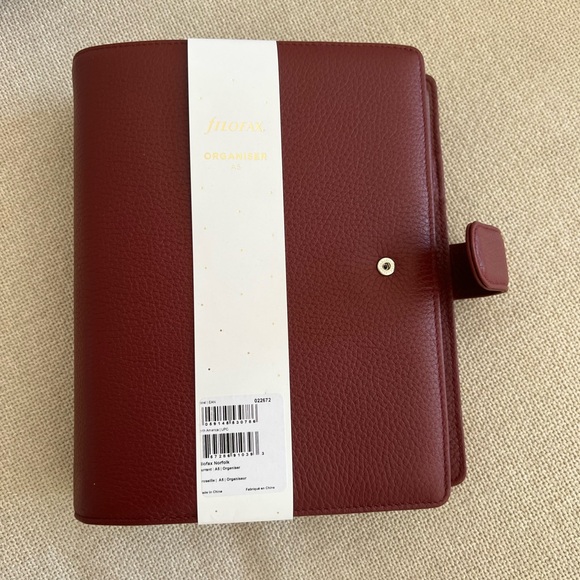 filoFAX Other - filoFAX currant Norfolk Leather A5 Organizer